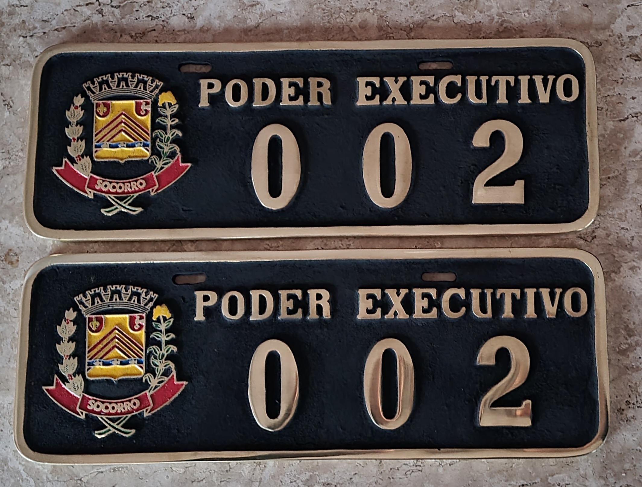 Placa de Carro em Bronze Fundido
