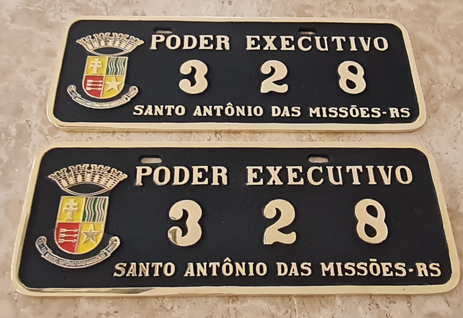 PLACA DE CARRO OFICIAL EM BRONZE FUNDIDO