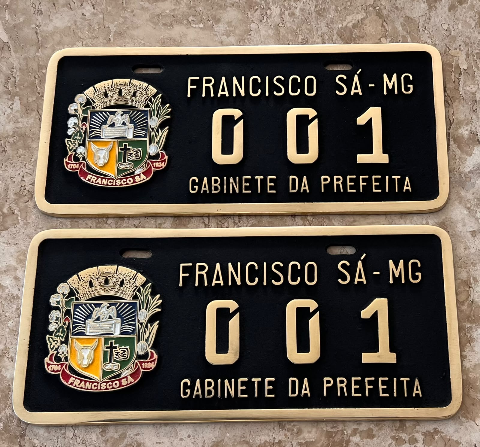 Placa de Carro em Bronze Fundido